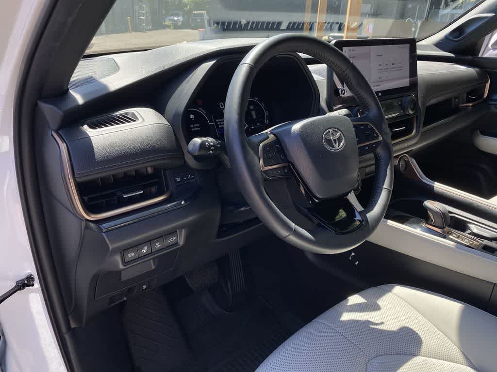 toyota grand highlander 2025 5TDADAB56SS011365 image toyota grand highlander 2025 5TDADAB56SS011365 image